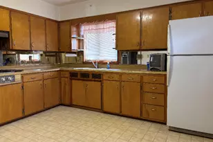 1010 Elliott St, Streator, IL 61364 - Photo 5