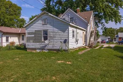 618 W Sherman Avenue, Pontiac, IL 61764 - Photo 3
