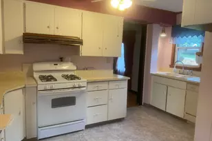 108 W 6th St, Spring Valley, IL 61362 - Photo 7