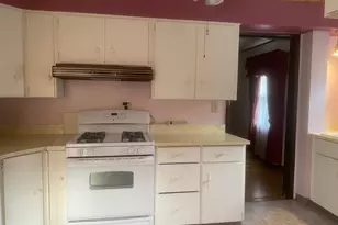 108 W 6th St, Spring Valley, IL 61362 - Photo 9