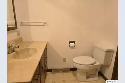 400 N 4th Street, Carthage, IL 62321 - Photo 15