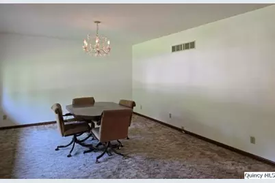 400 N 4th Street, Carthage, IL 62321 - Photo 3