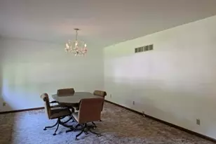 400 N 4th St, Carthage, IL 62321 - Photo 3