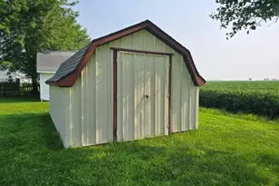 400 N 4th St, Carthage, IL 62321 - Photo 27