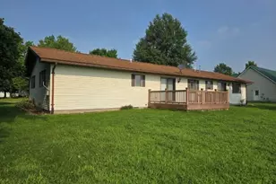 400 N 4th St, Carthage, IL 62321 - Photo 25