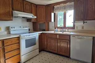 400 N 4th St, Carthage, IL 62321 - Photo 7