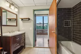 1727 S Indiana Ave, Chicago, IL 60616 - Photo 13