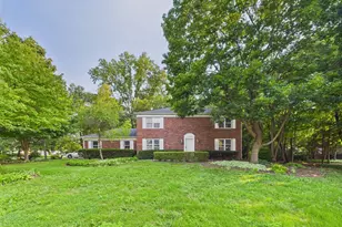 1136 Pine Ct, Batavia, IL 60510 - Photo 1