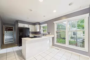 1136 Pine Ct, Batavia, IL 60510 - Photo 9