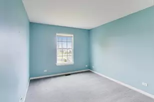 697 Providence Ln, Lindenhurst, IL 60046 - Photo 19