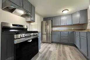 836 S Sumner Ave, Aurora, IL 60505 - Photo 5