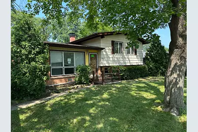 3200 Thornberry Lane, Glenview, IL 60025 - Photo 1