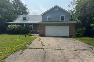 421 E Wise Rd, Schaumburg, IL 60193 - Photo 1