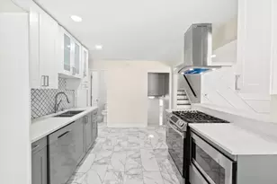 16327 Dobson Ave, South Holland, IL 60473 - Photo 7