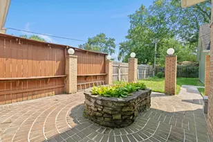 16327 Dobson Ave, South Holland, IL 60473 - Photo 31