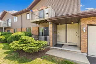 216 Pardridge Pl, Dekalb, IL 60115 - Photo 3