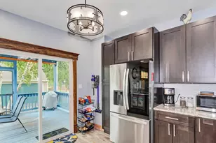 958 Campbell St, Joliet, IL 60435 - Photo 7