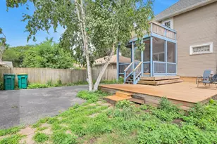 958 Campbell St, Joliet, IL 60435 - Photo 25