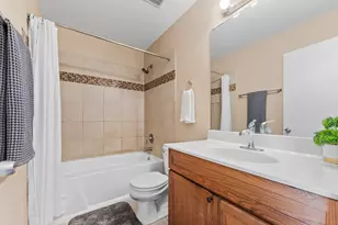 582 Holiday Ln, Hainesville, IL 60073 - Photo 19