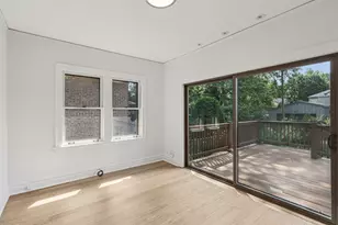 5253 Cleveland St, Skokie, IL 60077 - Photo 11