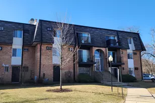 10A E Dundee Quarter Dr, Palatine, IL 60074 - Photo 1