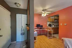 10A E Dundee Quarter Dr, Palatine, IL 60074 - Photo 5