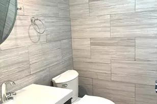 9332 Landings Ln, Des Plaines, IL 60016 - Photo 13