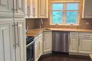 9332 Landings Ln, Des Plaines, IL 60016 - Photo 7