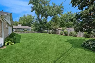 2017 Bosworth Ln, Northfield, IL 60093 - Photo 19