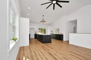 317 Waterford Estates Dr, Bloomington, IL 61704 - Photo 41