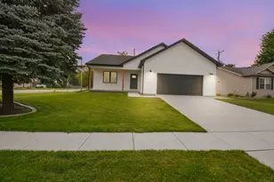 317 Waterford Estates Dr, Bloomington, IL 61704 - Photo 67