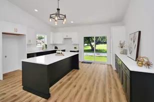 317 Waterford Estates Dr, Bloomington, IL 61704 - Photo 43