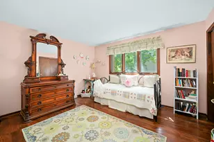 28W266 Hillview Ave, West Chicago, IL 60185 - Photo 17