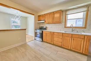 18207 Ravisloe Terrace, Country Club Hills, IL 60478 - Photo 5