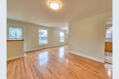 18207 Ravisloe Terrace, Country Club Hills, IL 60478 - Photo 3