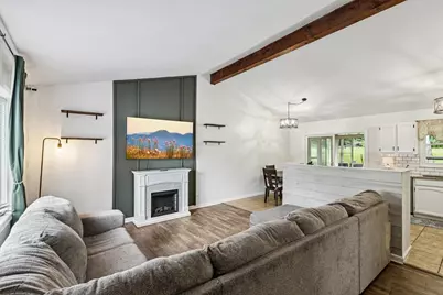 710 Greenbriar Lane, Lindenhurst, IL 60046 - Photo 3