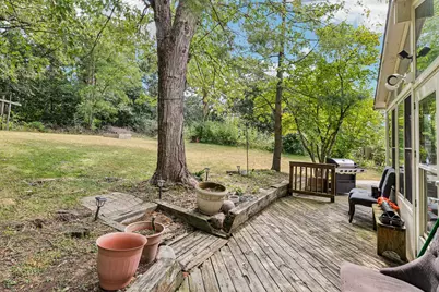 710 Greenbriar Lane, Lindenhurst, IL 60046 - Photo 37