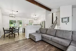 710 Greenbriar Ln, Lindenhurst, IL 60046 - Photo 5