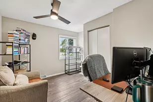 710 Greenbriar Ln, Lindenhurst, IL 60046 - Photo 19