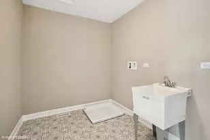 276 Masters Dr, Addison, IL 60101 - Photo 13