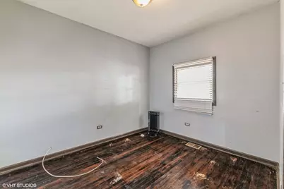 10052 S Lafayette Avenue, Chicago, IL 60628 - Photo 5
