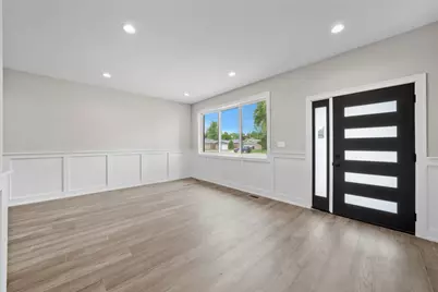 10718 S Worth Avenue, Worth, IL 60482 - Photo 5