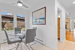 48 W Brentwood Dr, Palatine, IL 60074 - Photo 9