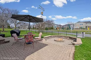 48 W Brentwood Dr, Palatine, IL 60074 - Photo 31