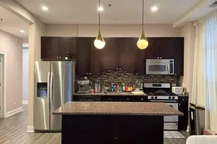 101 W Superior St, Chicago, IL 60654 - Photo 9