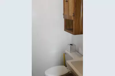 129 E Locust Street, Dekalb, IL 60115 - Photo 25