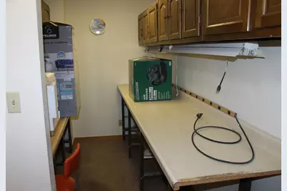 129 E Locust Street, Dekalb, IL 60115 - Photo 13