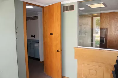 129 E Locust Street, Dekalb, IL 60115 - Photo 17