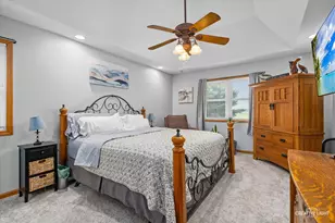 925 Suzy St, Lake Holiday, IL 60548 - Photo 19