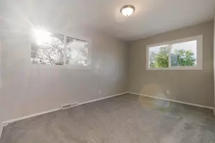 1325 Douglas Ave, Montgomery, IL 60538 - Photo 15